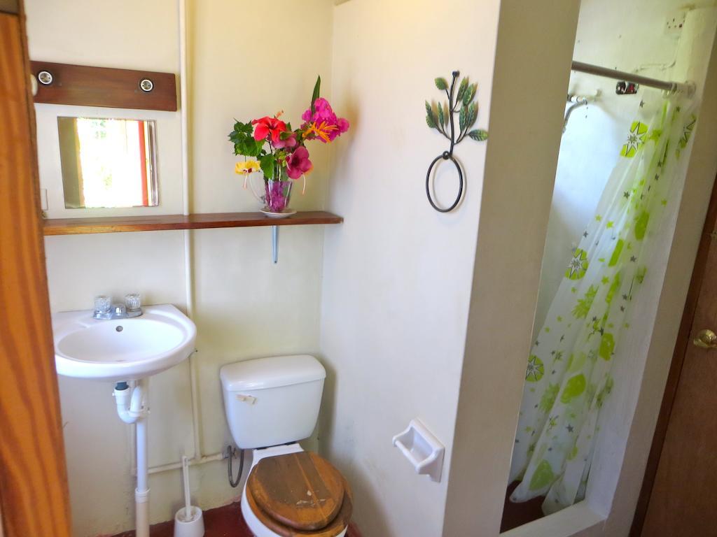 La Familia Guest House And Natural Farm Πορτ Αντόνιο Εξωτερικό φωτογραφία